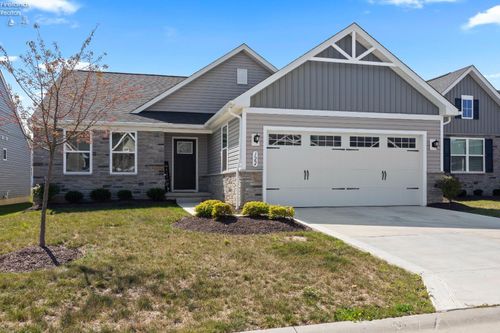 122 Eagle Cir, Amherst, OH, 44001-3807 | Card Image