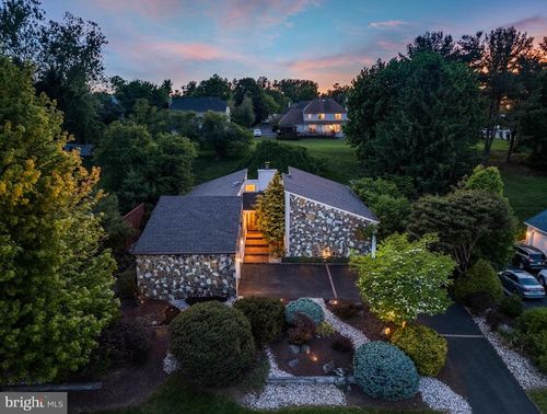 93 Meer Dr, FEASTERVILLE TREVOSE, PA, 19053-1517 | Card Image