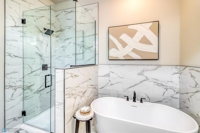 Primary Bathroom1_2.jpg | Image 31