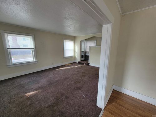 201 E Wildwood Ave, Fort Wayne, IN, 46806-1024 | Card Image