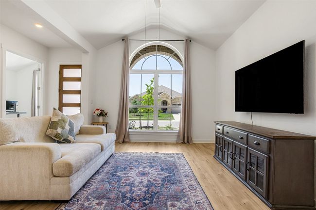 RELAX IN YOUR SOFA AND INDULGE IN LUXURY !!! | Image 6