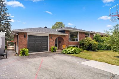 58 Riddle Crt, House other with 4 bedrooms, 2 bathrooms and 5 parking in North Bay ON | Image 1