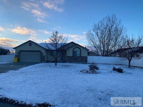 5 N Oak Cir, Rigby, ID, 83442-5785 | Card Image