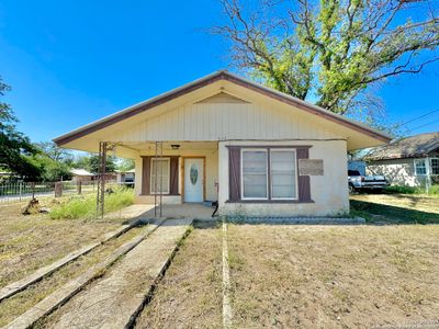 505 N Fort St, House other with 2 bedrooms, 1 bathrooms and null parking in Brackettville TX | Image 1