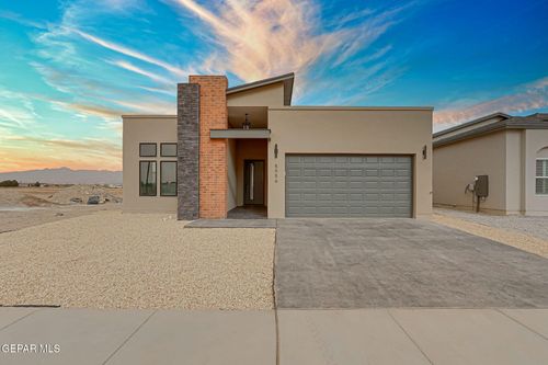 5956 Mohegan Sun St, El Paso, TX, 79932-4407 | Card Image