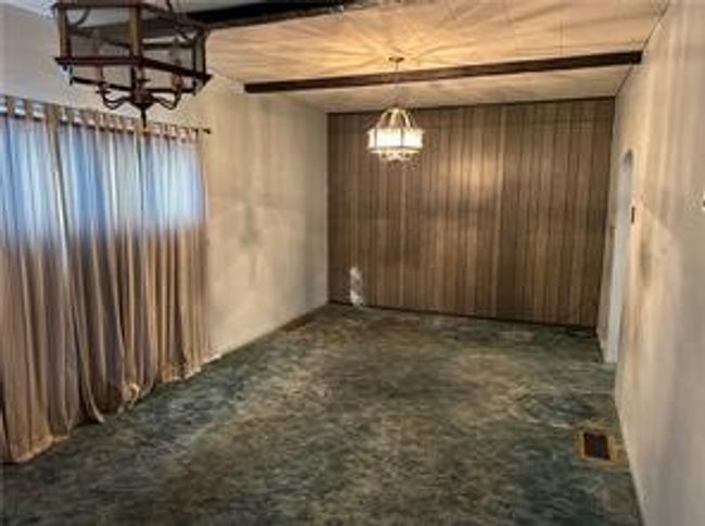 135 Custer Ave, House other with 3 bedrooms, 1 bathrooms and 3 parking in Vandergrift PA | Image 6