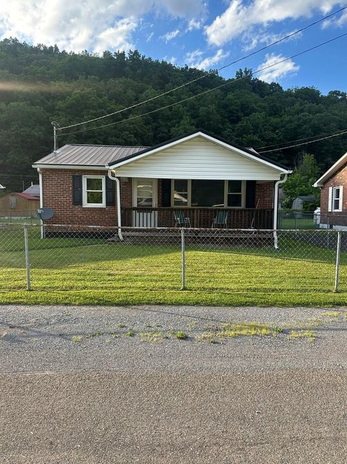 309 Brown Bottom Ln, Cedar Bluff, VA, 24609-8937 | Card Image