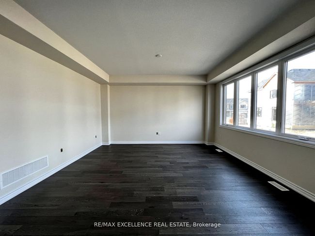 65 Ever Sweet Way, House other with 4 bedrooms, 3 bathrooms and 4 parking in Thorold ON | Image 5