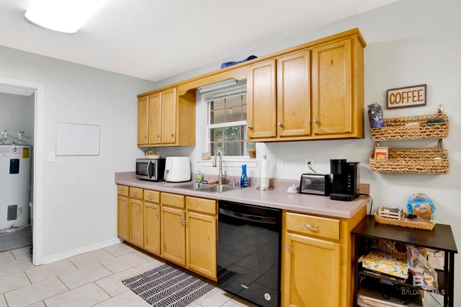 Kitchen | Image 12