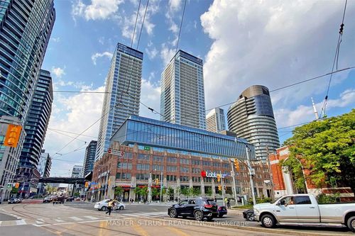 2611-17 Bathurst St, Toronto, ON, M5V0N1 | Card Image