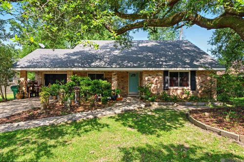 135 Shannon Dr, Mandeville, LA, 70448-4620 | Card Image