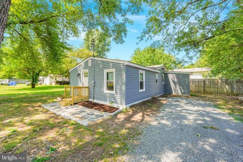 227 Dale Dr, COLONIAL BEACH, VA, 22443-3820 | Card Image