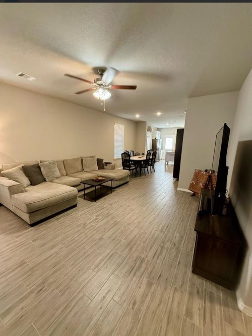 834 Redinger Ridge Dr, Huffman, TX, 77336-2718 | Card Image