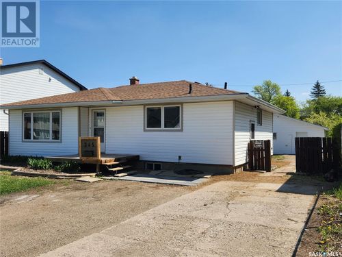 345 Forget St, Regina, SK, S4R4X7 | Card Image