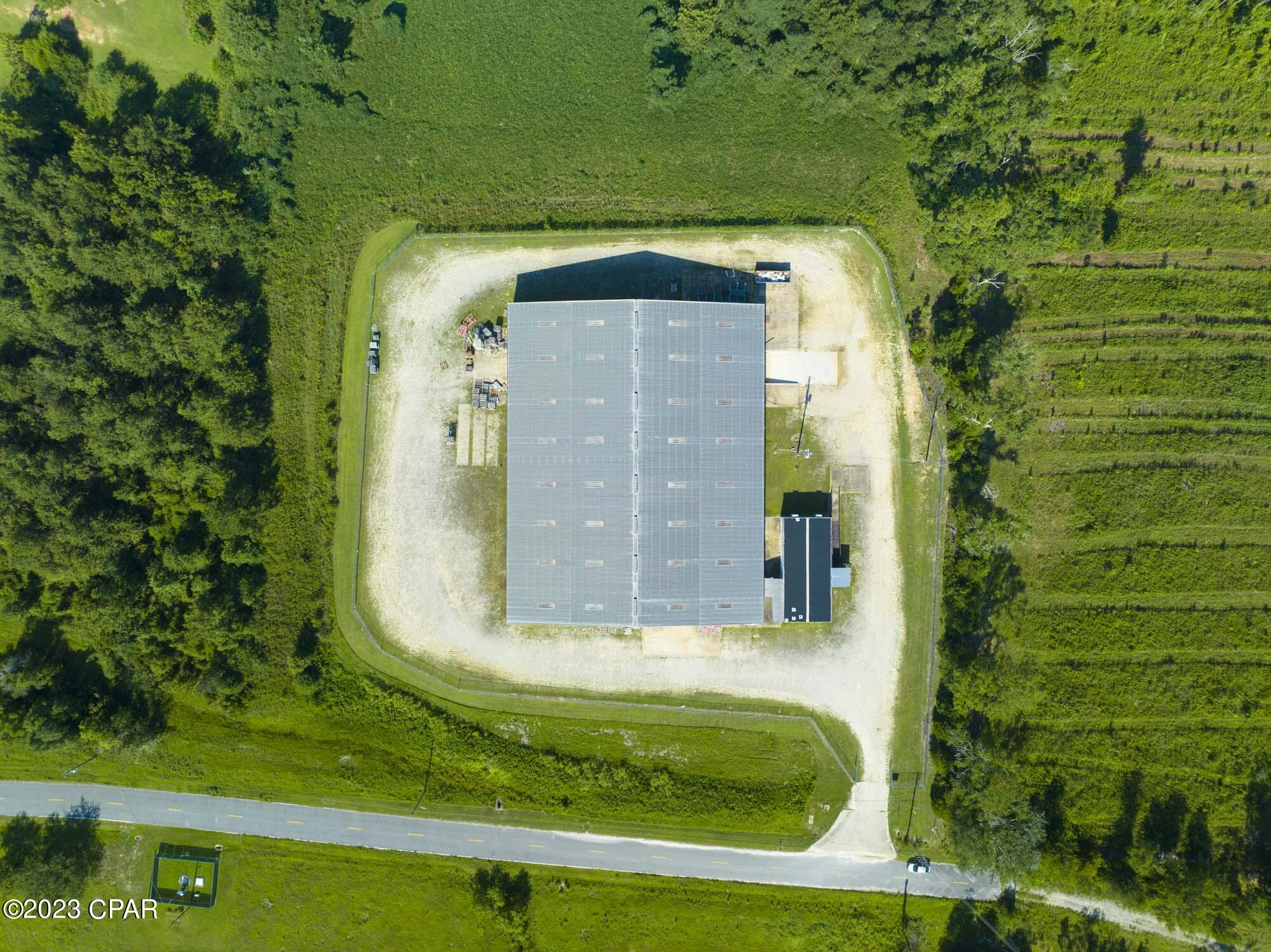 824 Mary Helen Dr, Chipley, FL 32428