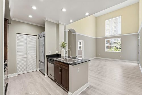 2422 Scholarship, Irvine, CA, 92612-5682 | Card Image