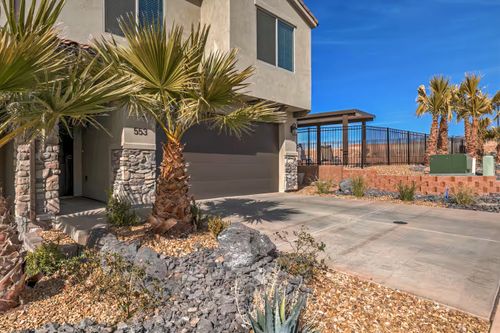 553 N Ventura Ln, Washington, UT, 84780-3104 | Card Image
