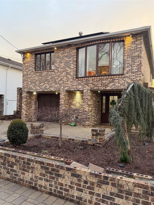 15936 88th St, Howard Beach, NY, 11414-3036 | Card Image