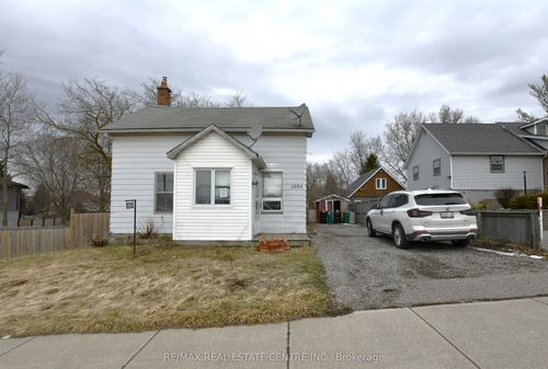 1094 Bleams Rd, Petersburg, ON, N0B2H0 | Card Image