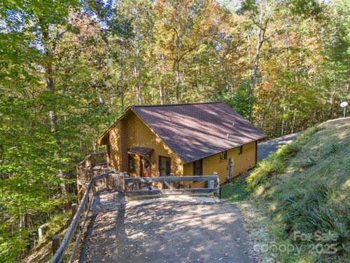 129 Crooked Ln, Murphy, NC, 28906-8616 | Card Image