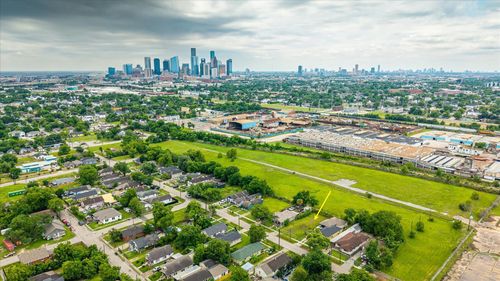2619 Stevens St, Houston, TX, 77026-6068 | Card Image