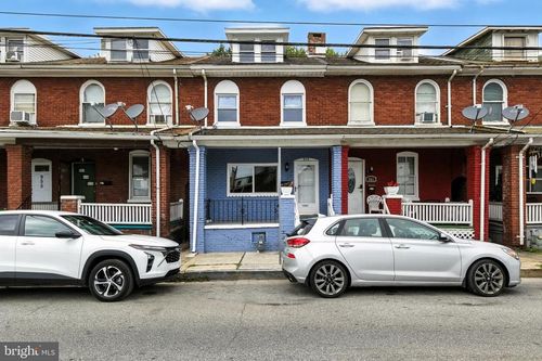 959 E King St, YORK, PA, 17403-1727 | Card Image