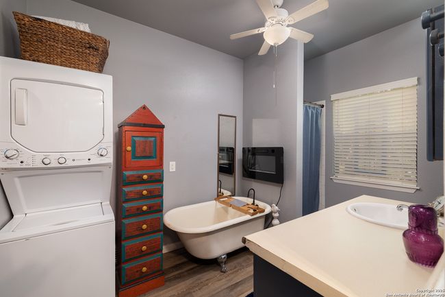 1060 Forest View Dr, House other with 1 bedrooms, 1 bathrooms and null parking in Blanco TX | Image 12