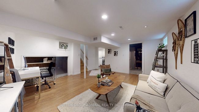 329 Towercrest Dr, House other with 4 bedrooms, 2 bathrooms and 2 parking in Newmarket ON | Image 31