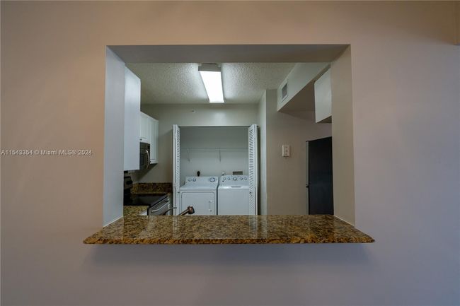 APT-307 - 2711 Ocean Club Blvd, Condo with 2 bedrooms, 2 bathrooms and null parking in Hollywood FL | Image 13