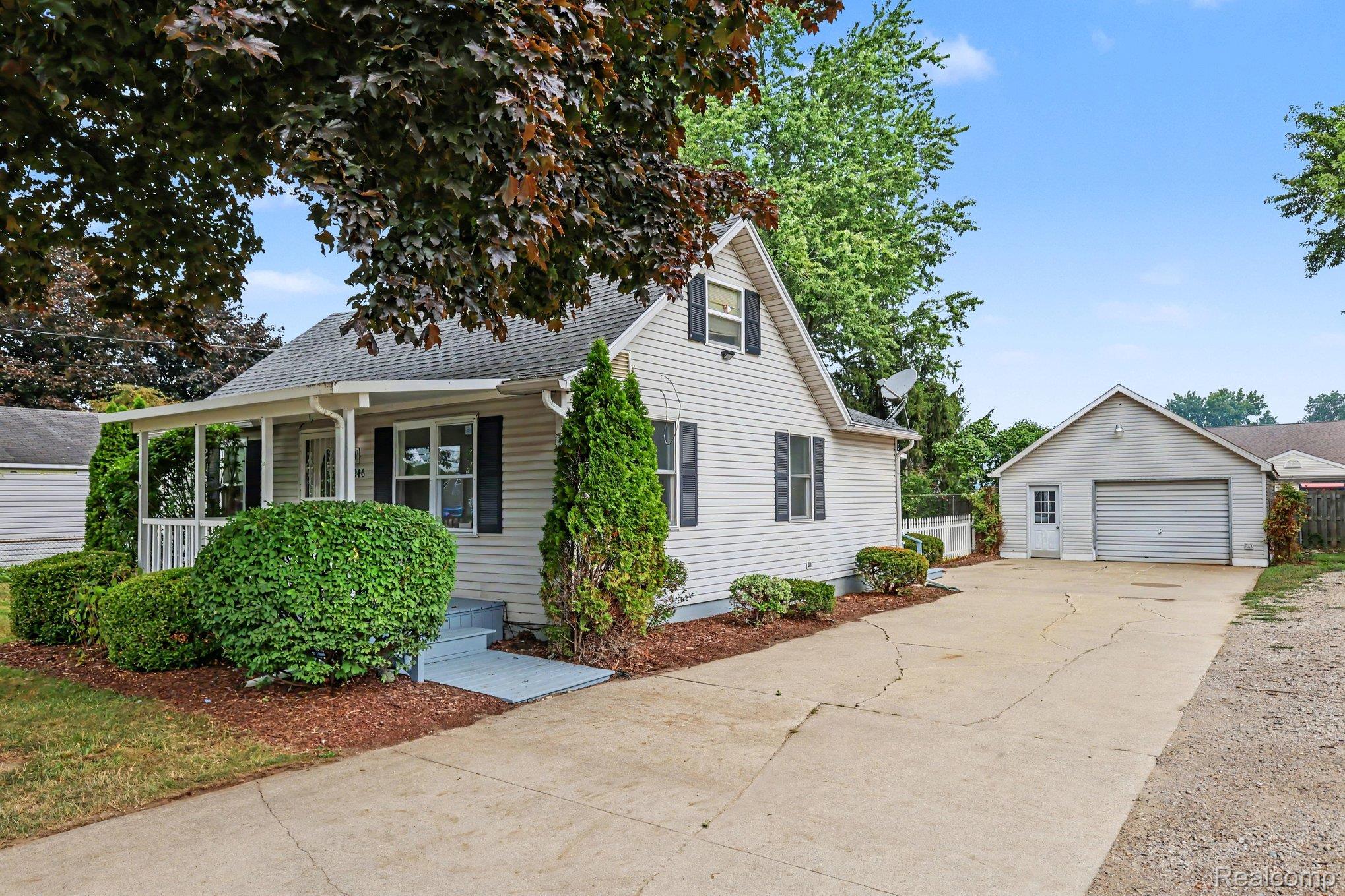 Residential in Flint Charter Township 3