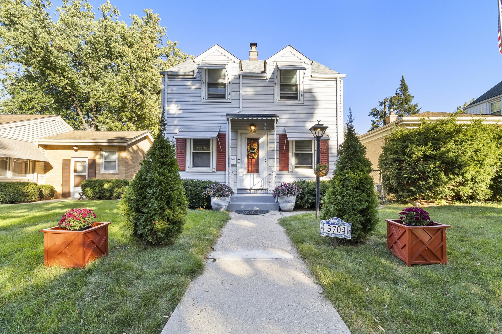 Logan Ave, Milwaukee, WI 53207