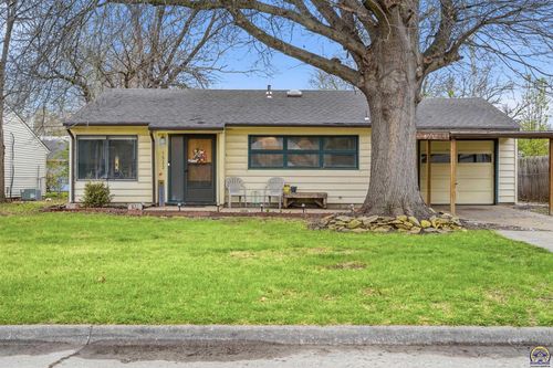 1533 Sw 23rd Park, Topeka, KS, 66611-1326 | Card Image