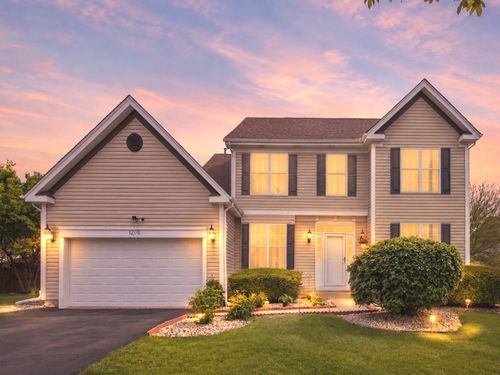 1208 Amaranth Dr, Naperville, IL, 60564-9331 | Card Image
