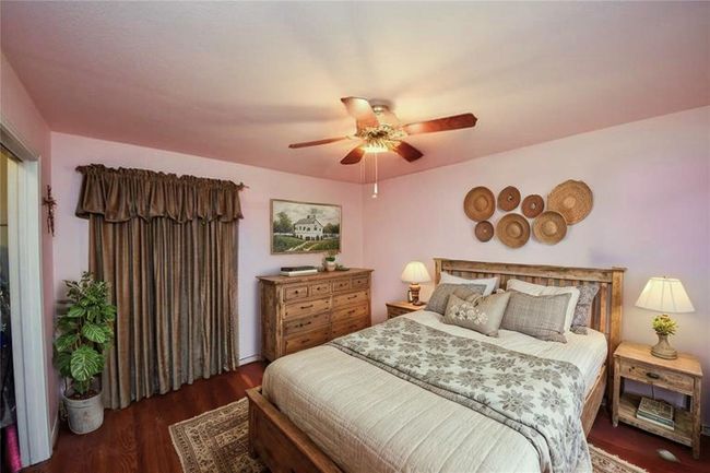 Bedroom 4 completes the tour of bedrooms in the main house. There is plenty of space for everyone's comfort and relaxation. | Image 18