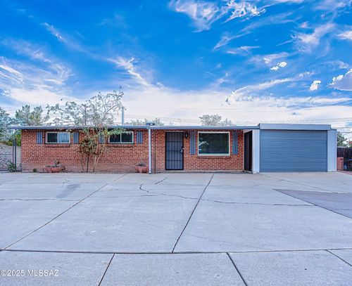 4510 E 30th St, Tucson, AZ, 85711-6312 | Card Image
