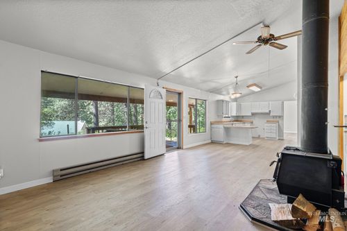 18 Hida Way, Lowman, ID, 83637-7078 | Card Image