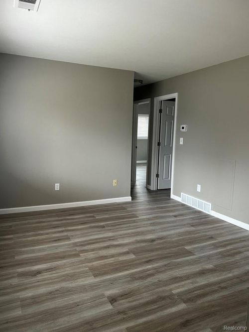 27223 Adelein Dr, Southfield, MI, 48033-3503 | Card Image