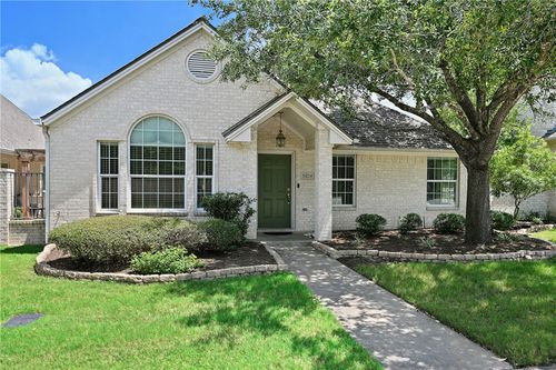 5014 Spearman Dr, College Station, TX, 77845-4417 | Card Image