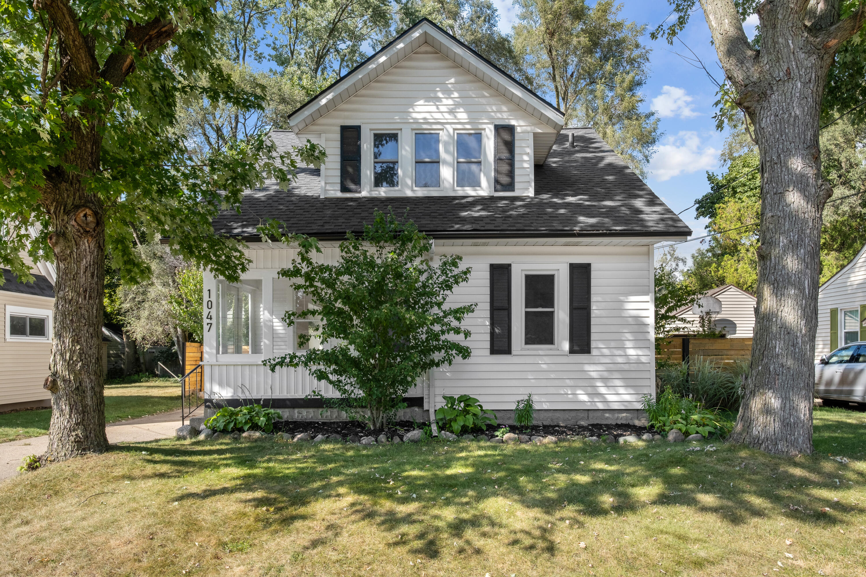 Arlington St, Grand Rapids, MI 49505