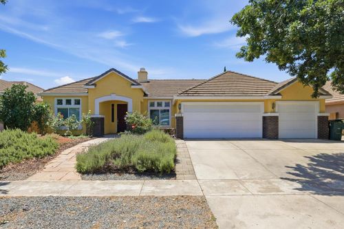 1024 Santa Barbara Way, Yuba City, CA, 95991-1958 | Card Image