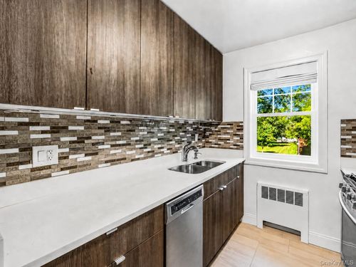 a-78-17 226th St, Oakland Gardens, NY, 11364-3624 | Card Image