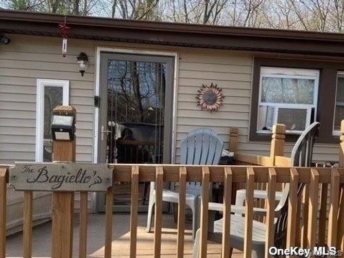 721 Meadow Rd, Smithtown, NY, 11787-1620 | Card Image