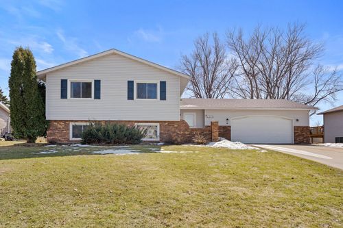 1004 6th St Nw, Kasson, MN, 55944-1043 | Card Image