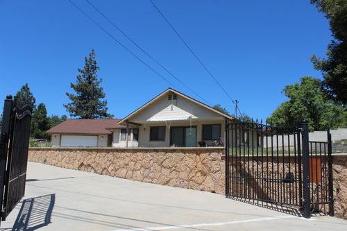 265 Pierpoint Dr, Springville, CA, 93265 | Card Image