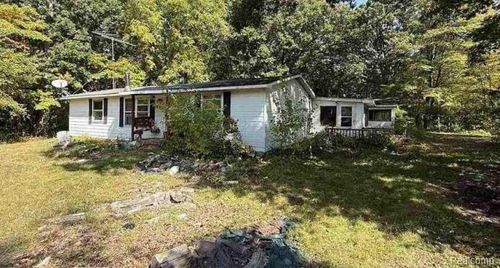 12505 Bueche Rd, Burt, MI, 48417-9620 | Card Image