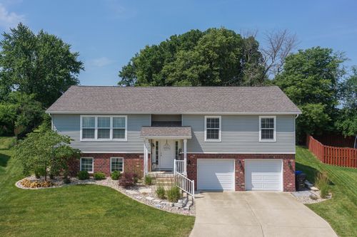 2608 Grey Fox Trl, Bloomington, IL, 61705-5230 | Card Image