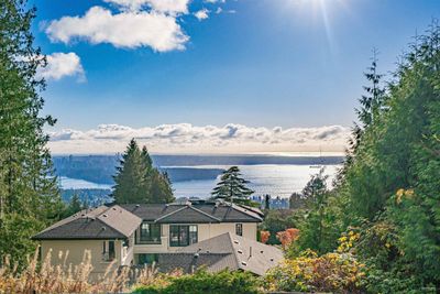 1456 Chartwell Dr, House other with 5 bedrooms, 3 bathrooms and 2 parking in West Vancouver BC | Image 1