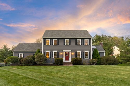 2 Greenbrier Dr, Westford, MA, 01886-4040 | Card Image