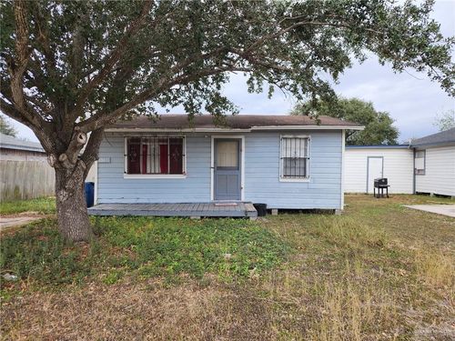 131 San Jacinto Dr, San Benito, TX, 78586-7688 | Card Image