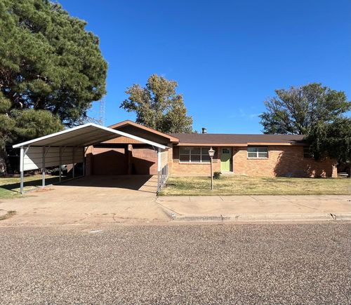 1005 Ne 1st St, Earth, TX, 79031-2701 | Card Image